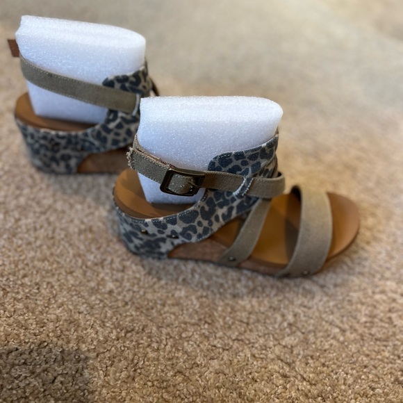 Excellent used condition Very G wedges. - Picture 7 of 8